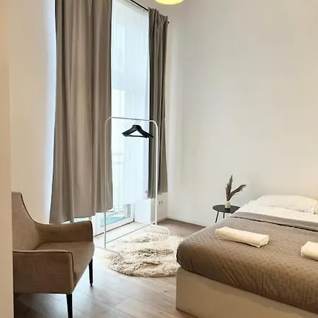 Apartment Privatzimmer In Der Nahe Von Hbf Düsseldorf